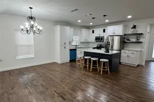 513 W South St, Whitesboro, TX 76273 - Photo 8