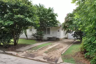 1419 Broadway St, Denton, TX 76201 - Photo 2