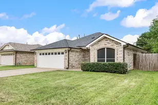 961 Indian Blanket Dr, Keller, TX 76248 - Photo 2
