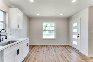 1104 E Mulkey St, Fort Worth, TX 76104 - Photo 10