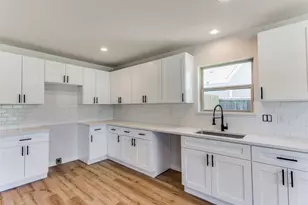 1104 E Mulkey St, Fort Worth, TX 76104 - Photo 12