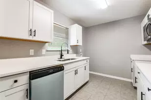 728 Oceanview Dr, Dallas, TX 75232 - Photo 10