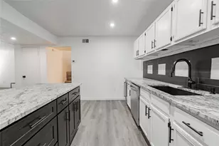 7510 Holly Hill Dr, Dallas, TX 75231 - Photo 6