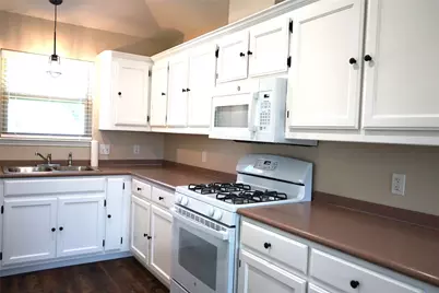 6322 Woolwich Drive, Arlington, TX 76001 - Photo 10
