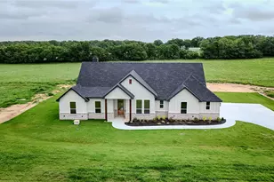 204 Sweetgrass Dr, Poolville, TX 76487 - Photo 2