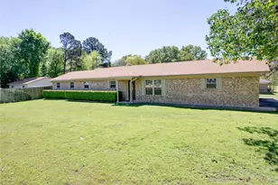 100 Madison Dr, Longview, TX 75603 - Photo 2
