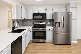 325 Juniper Dr, Arlington, TX 76018 - Photo 12