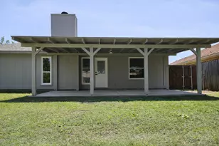325 Juniper Dr, Arlington, TX 76018 - Photo 36