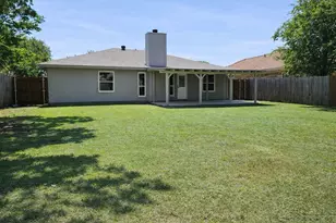 325 Juniper Dr, Arlington, TX 76018 - Photo 38