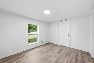 1827 Wood Ave, Waco, TX 76706 - Photo 4