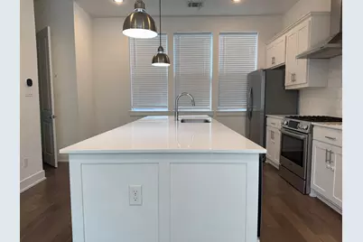 645 N Tyler Street #104, Dallas, TX 75208 - Photo 1