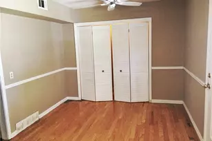 216 Elm St, Hurst, TX 76053 - Photo 8