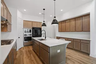 4719 Honeysuckle Ct, Aubrey, TX 76227 - Photo 10