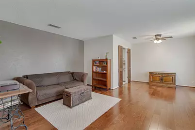 1910 New Castle Court, Arlington, TX 76013 - Photo 8