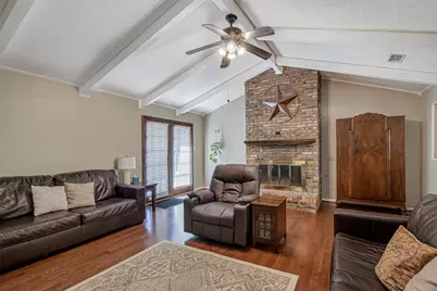 1910 New Castle Court, Arlington, TX 76013 - Photo 16