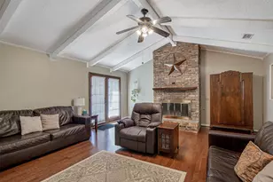 1910 New Castle Ct, Arlington, TX 76013 - Photo 16