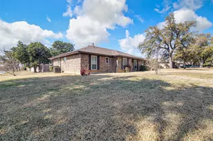 1910 New Castle Ct, Arlington, TX 76013 - Photo 36