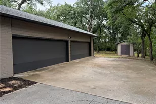 3667 Green Meadow Ln, Flower Mound, TX 75022 - Photo 4