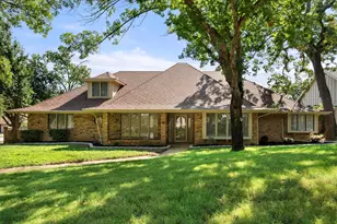 1801 High Vista Ct, Fort Worth, TX 76112 - Photo 2