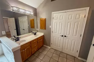 2204 N Village Dr, Bonham, TX 75418 - Photo 18