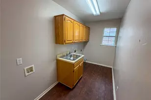 2204 N Village Dr, Bonham, TX 75418 - Photo 28