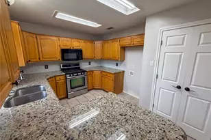 2204 N Village Dr, Bonham, TX 75418 - Photo 8