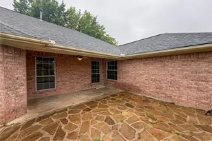 2204 N Village Dr, Bonham, TX 75418 - Photo 34