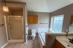 2204 N Village Dr, Bonham, TX 75418 - Photo 18