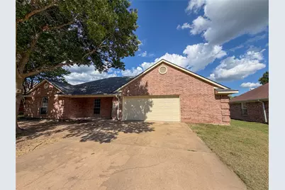 2204 N Village Drive, Bonham, TX 75418 - Photo 2