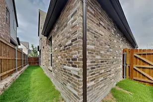 1029 Fallgate Dr, Saginaw, TX 76179 - Photo 20