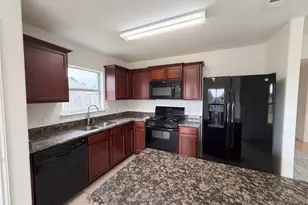657 Handle Dr, Crowley, TX 76036 - Photo 2