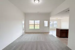 657 Handle Dr, Crowley, TX 76036 - Photo 6