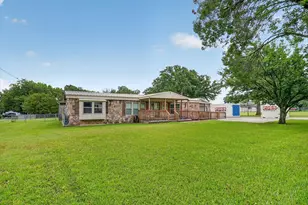 7757 Berry Rd, Burleson, TX 76028 - Photo 2