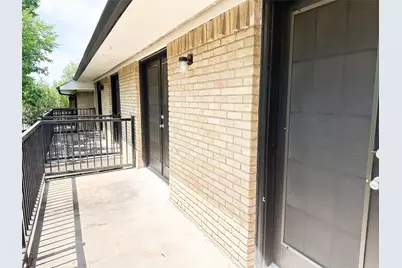 510 W Marvin Avenue #211, Waxahachie, TX 75165 - Photo 2