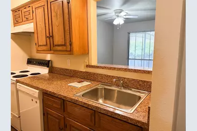 510 W Marvin Avenue #211, Waxahachie, TX 75165 - Photo 6
