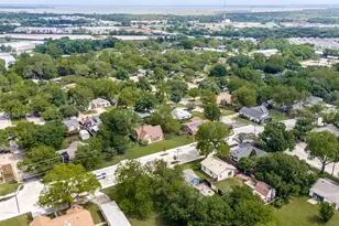 220 W College St, Lewisville, TX 75057 - Photo 26