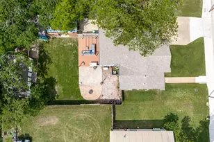 220 W College St, Lewisville, TX 75057 - Photo 28