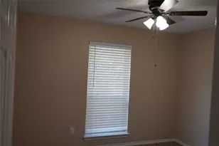3221 Elkhart Ct, Arlington, TX 76016 - Photo 14
