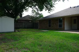3221 Elkhart Ct, Arlington, TX 76016 - Photo 28