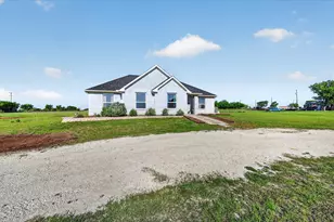 5130 Hillside Loop N, Justin, TX 76247 - Photo 4