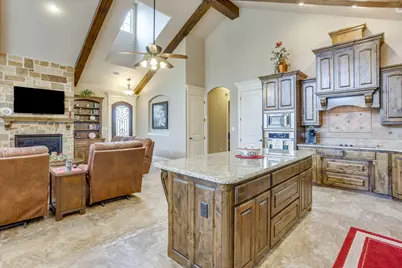 6417 Beacon Vista Circle, Granbury, TX 76049 - Photo 14