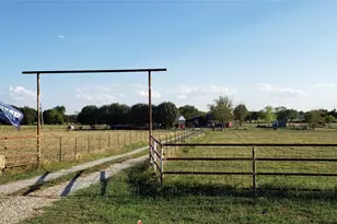 806 N Fm 1752, Savoy, TX 75479 - Photo 16