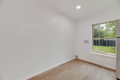 8736 Comer Drive, Dallas, TX 75217 - Photo 8