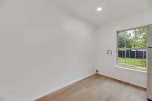 8736 Comer Dr, Dallas, TX 75217 - Photo 8