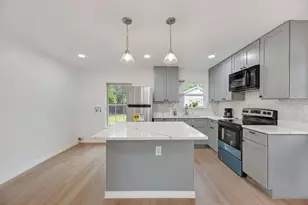 8736 Comer Dr, Dallas, TX 75217 - Photo 10