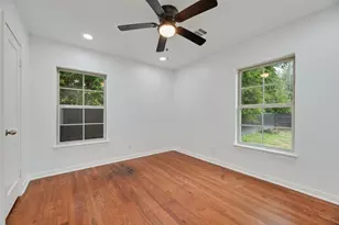 8736 Comer Dr, Dallas, TX 75217 - Photo 16