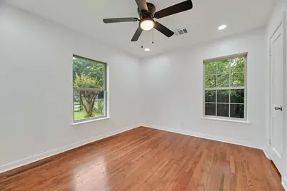 8736 Comer Drive, Dallas, TX 75217 - Photo 14