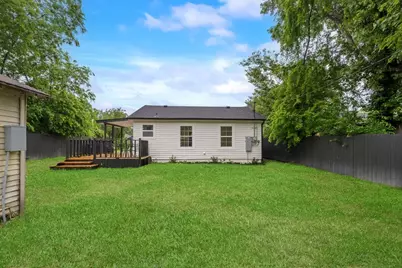 8736 Comer Drive, Dallas, TX 75217 - Photo 22