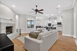 10917 Chriswood Dr, Crowley, TX 76036 - Photo 12