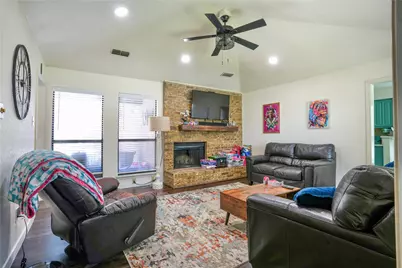 6320 Leasa Court, Sachse, TX 75048 - Photo 4